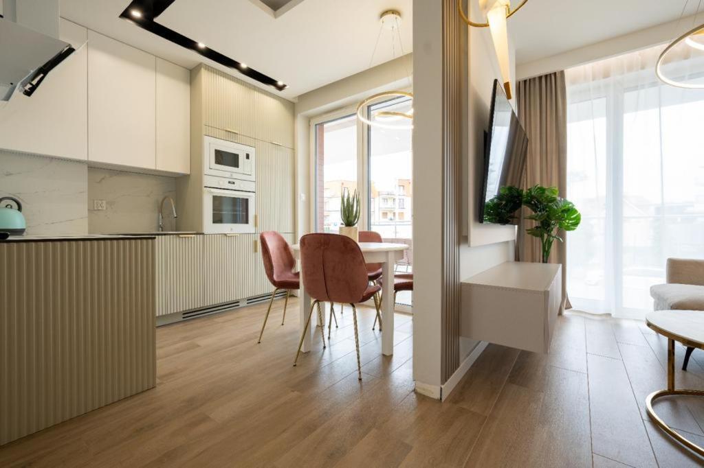 Rodzinne Apartamenty Bardzo Blisko Plazy Реваль Екстер'єр фото