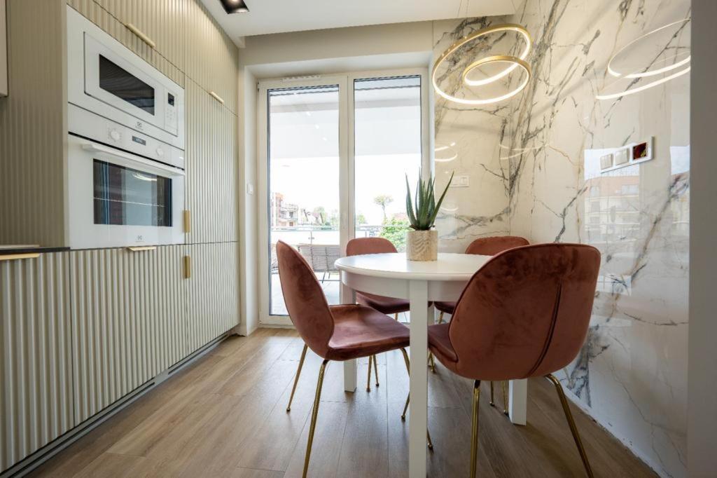 Rodzinne Apartamenty Bardzo Blisko Plazy Реваль Екстер'єр фото